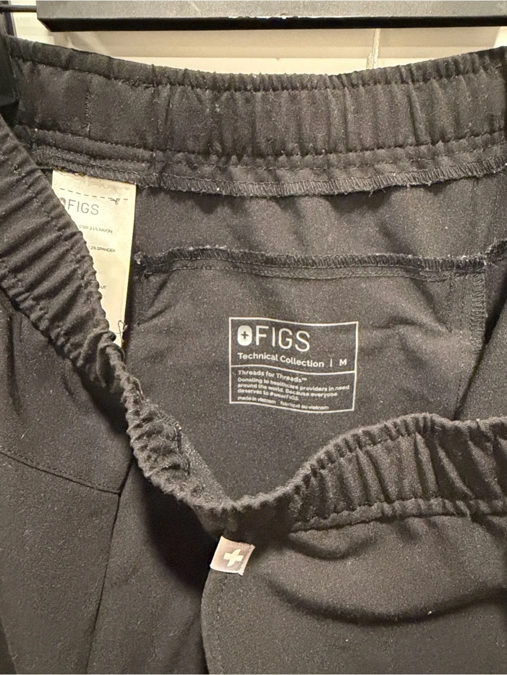 Figs men’s medium